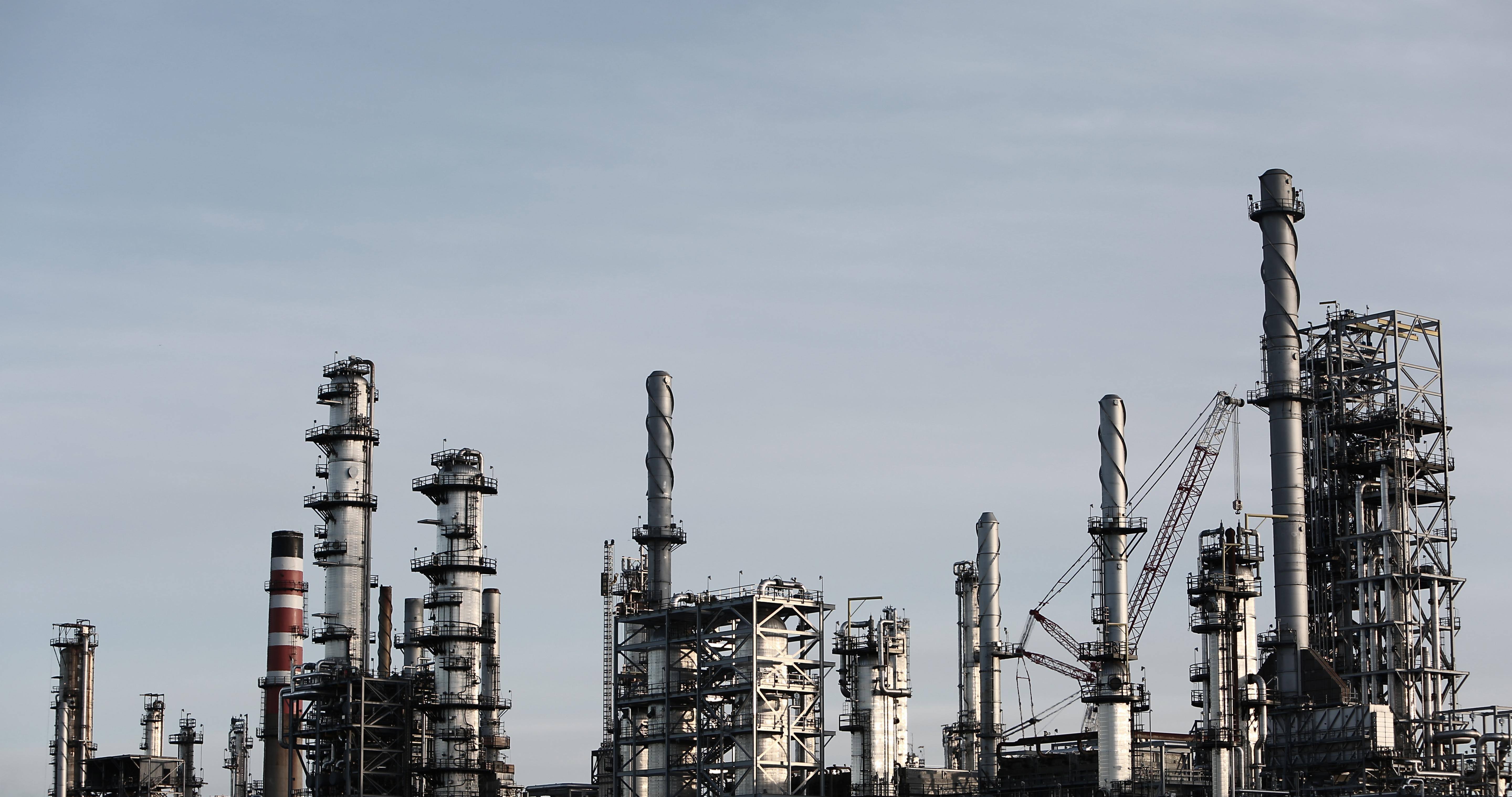 linkedin-In-Stream_Wide___Oil Refinig